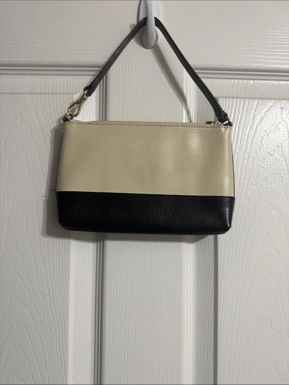kate spade Black and White Two-Tone Tote with Matching Wristlet - Picture 10 of 13